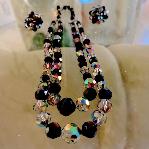 Vintage Laguna Adjustable double row Aurora Borealis crystal with Black Bead - Picture 1 of 5